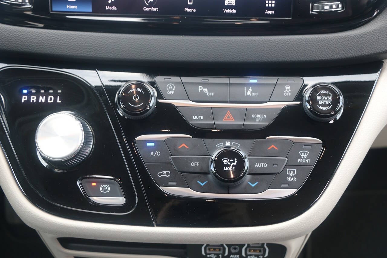 2024 Chrysler Pacifica Touring L 4dr Mini Van