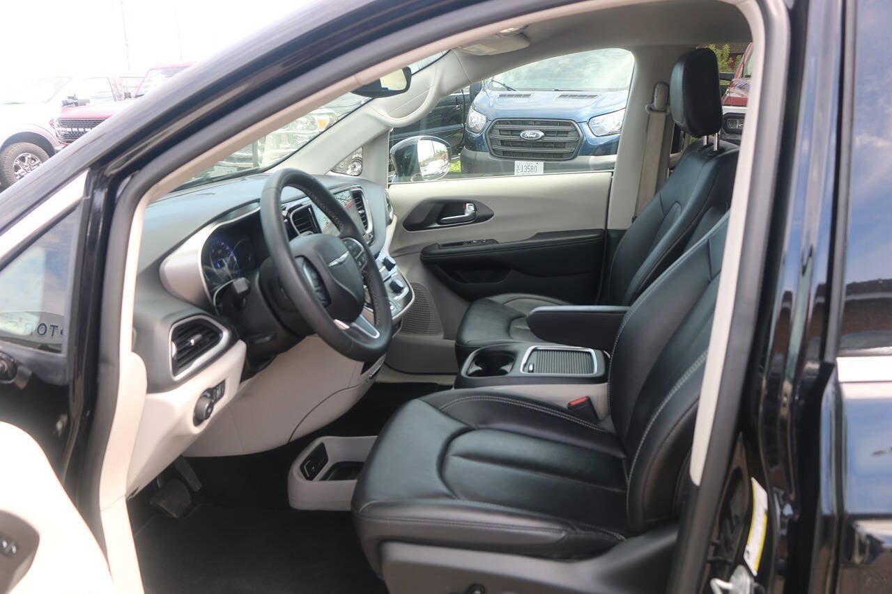 2024 Chrysler Pacifica Touring L 4dr Mini Van