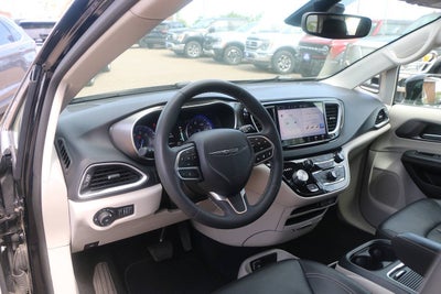 2024 Chrysler Pacifica Touring L 4dr Mini Van