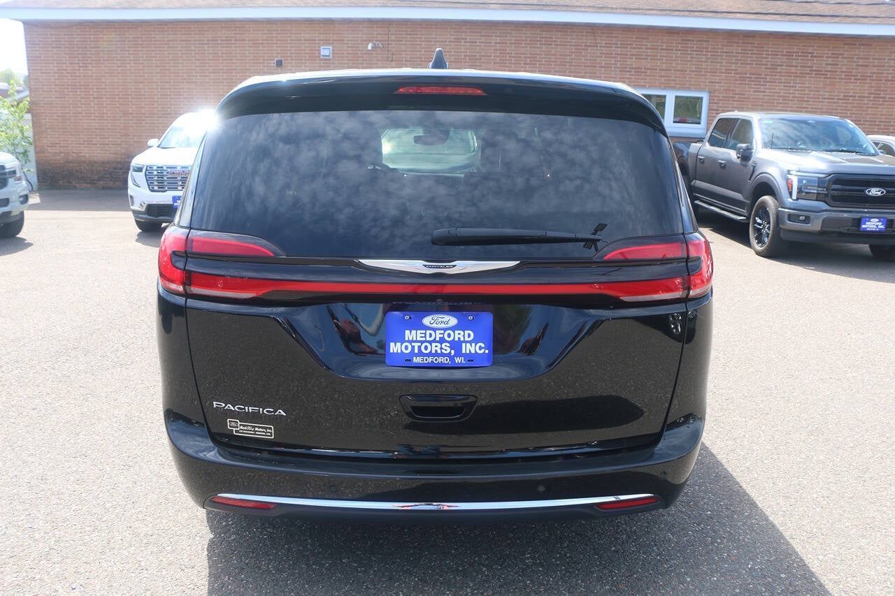 2024 Chrysler Pacifica Touring L 4dr Mini Van