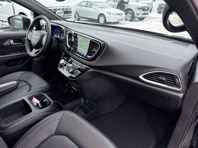 2025 Chrysler Pacifica Select 4dr Mini Van