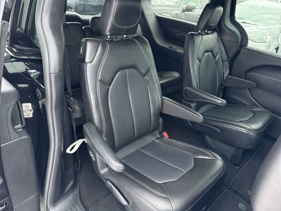 2025 Chrysler Pacifica Select 4dr Mini Van