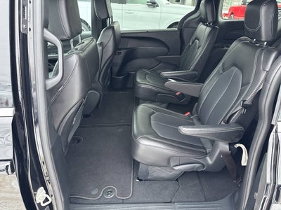 2025 Chrysler Pacifica Select 4dr Mini Van