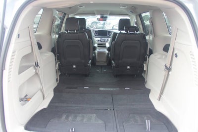 2024 Chrysler Pacifica Touring L 4dr Mini Van