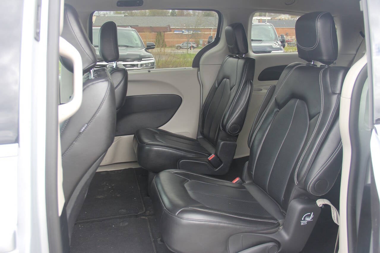 2024 Chrysler Pacifica Touring L 4dr Mini Van