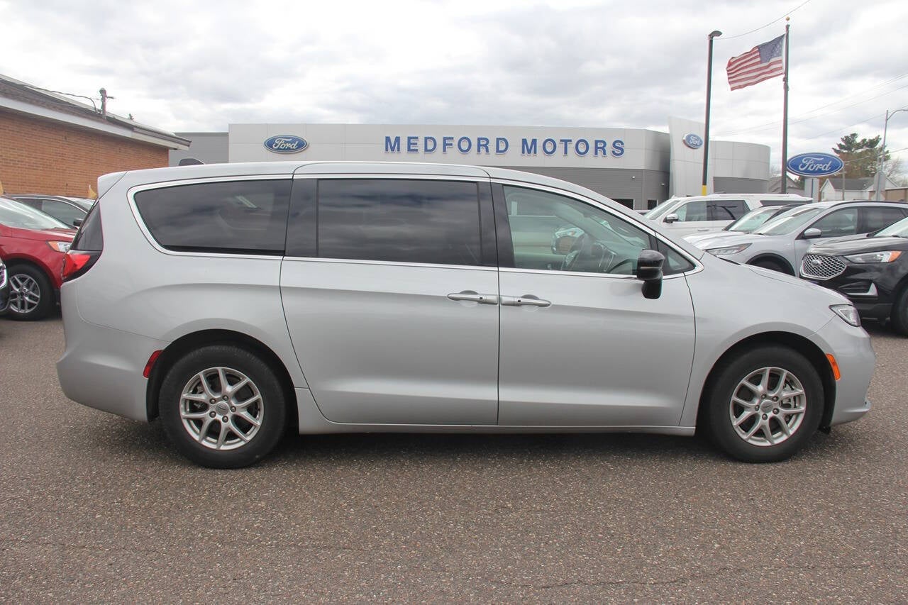 2024 Chrysler Pacifica Touring L 4dr Mini Van