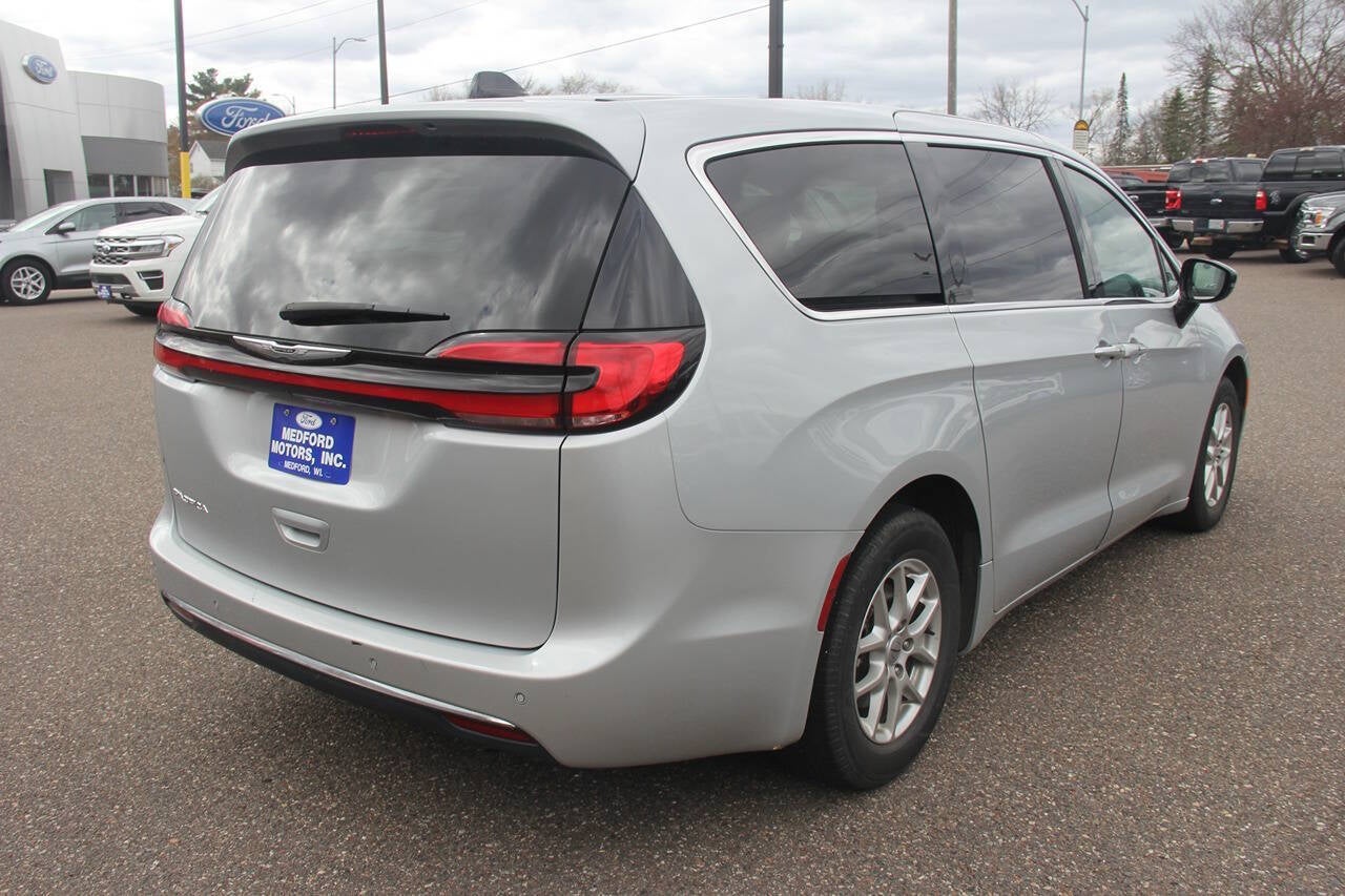 2024 Chrysler Pacifica Touring L 4dr Mini Van