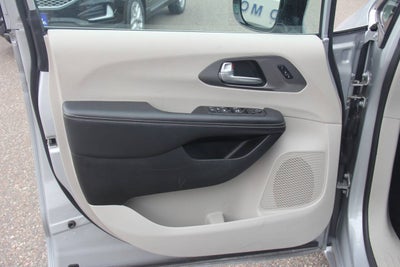 2024 Chrysler Pacifica Touring L 4dr Mini Van