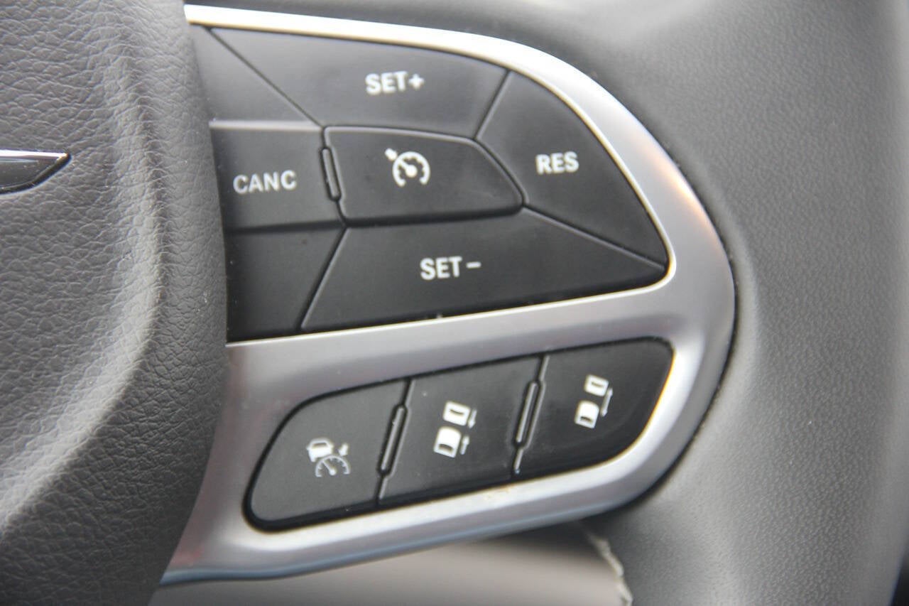 2024 Chrysler Pacifica Touring L 4dr Mini Van