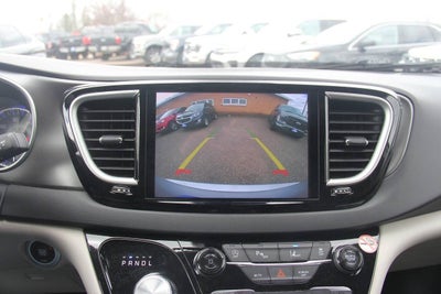 2024 Chrysler Pacifica Touring L 4dr Mini Van