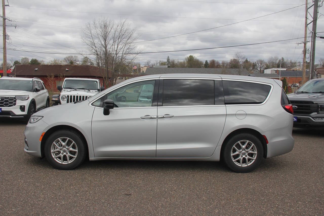 2024 Chrysler Pacifica Touring L 4dr Mini Van