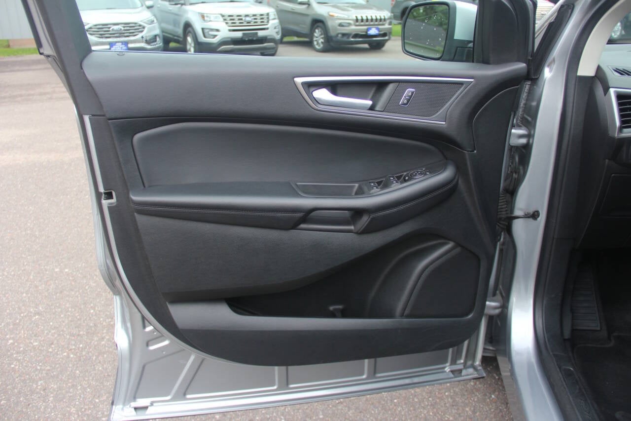 2022 Ford Edge SEL AWD 4dr Crossover