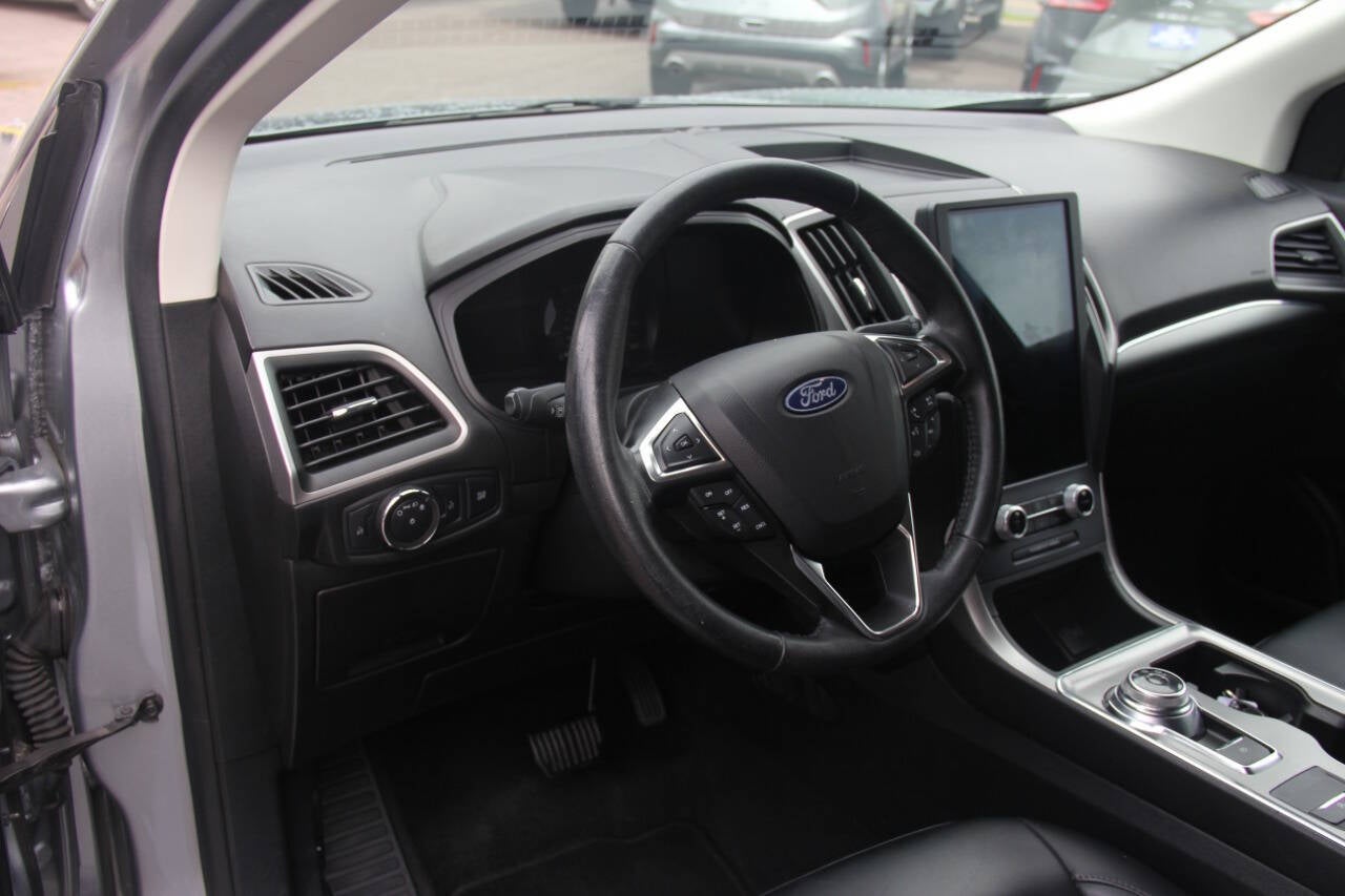 2022 Ford Edge SEL AWD 4dr Crossover