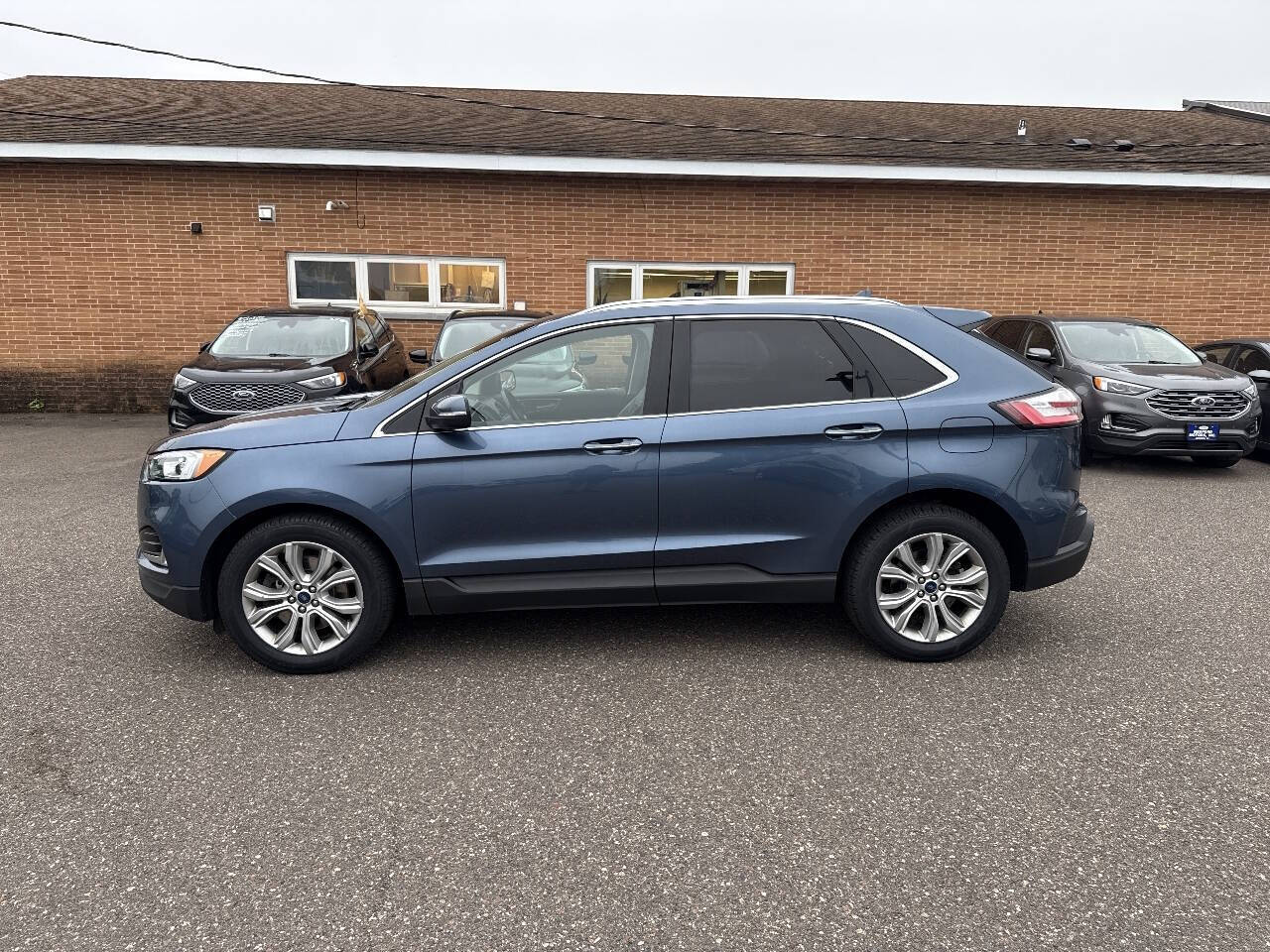 2019 Ford Edge Titanium AWD 4dr Crossover