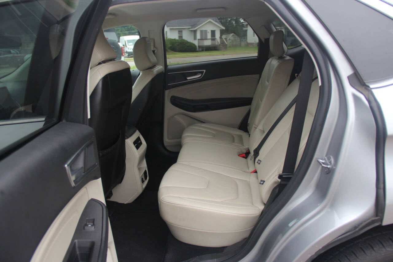 2022 Ford Edge Titanium AWD 4dr Crossover