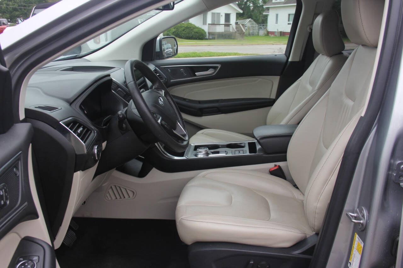 2022 Ford Edge Titanium AWD 4dr Crossover