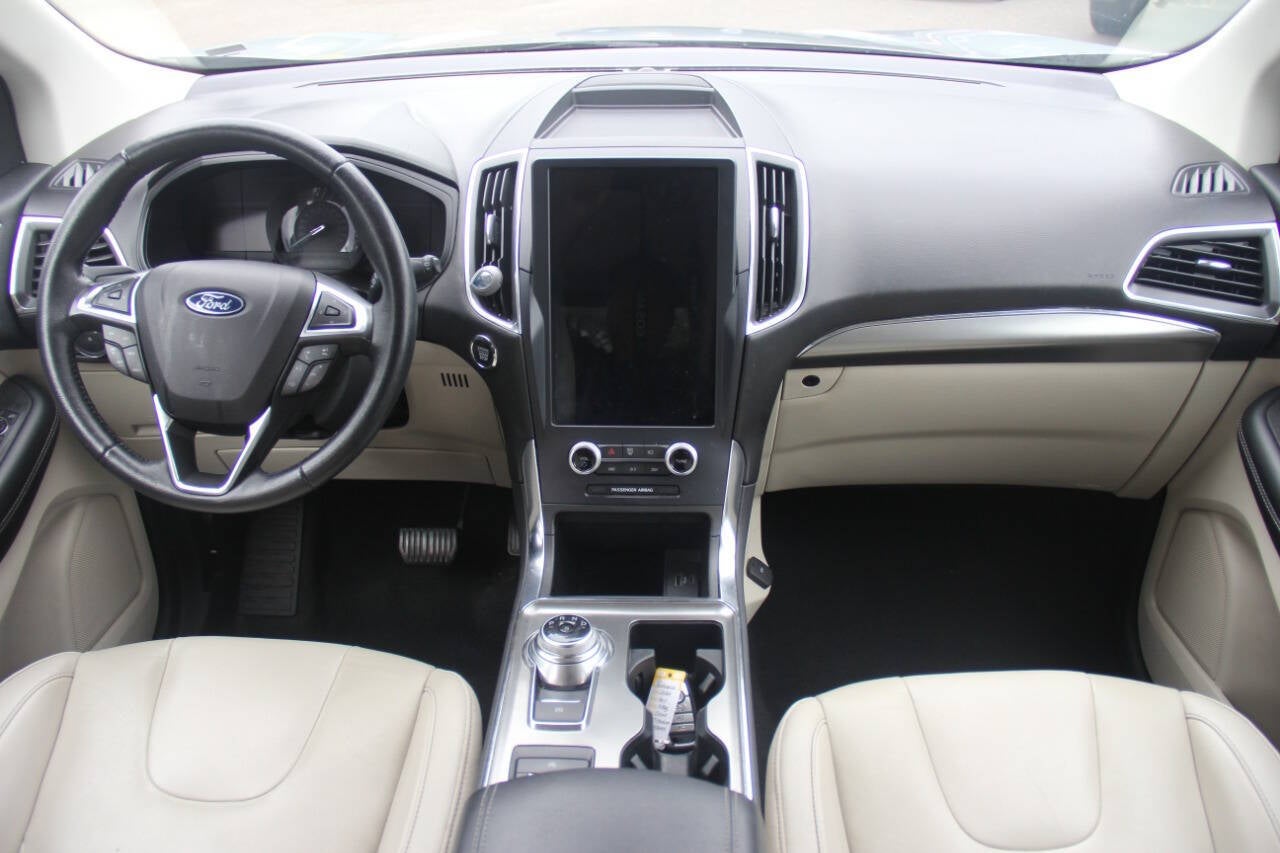 2022 Ford Edge Titanium AWD 4dr Crossover
