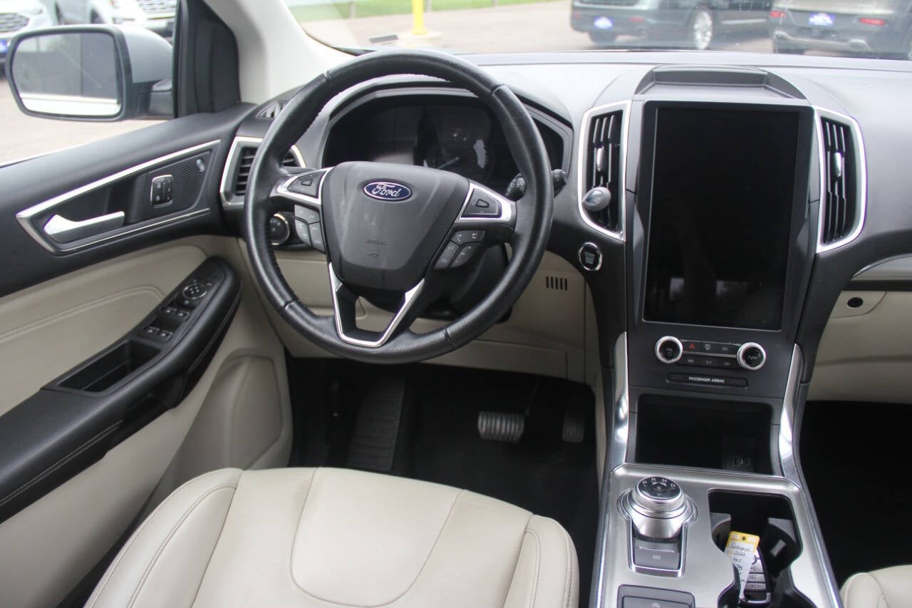 2022 Ford Edge Titanium AWD 4dr Crossover