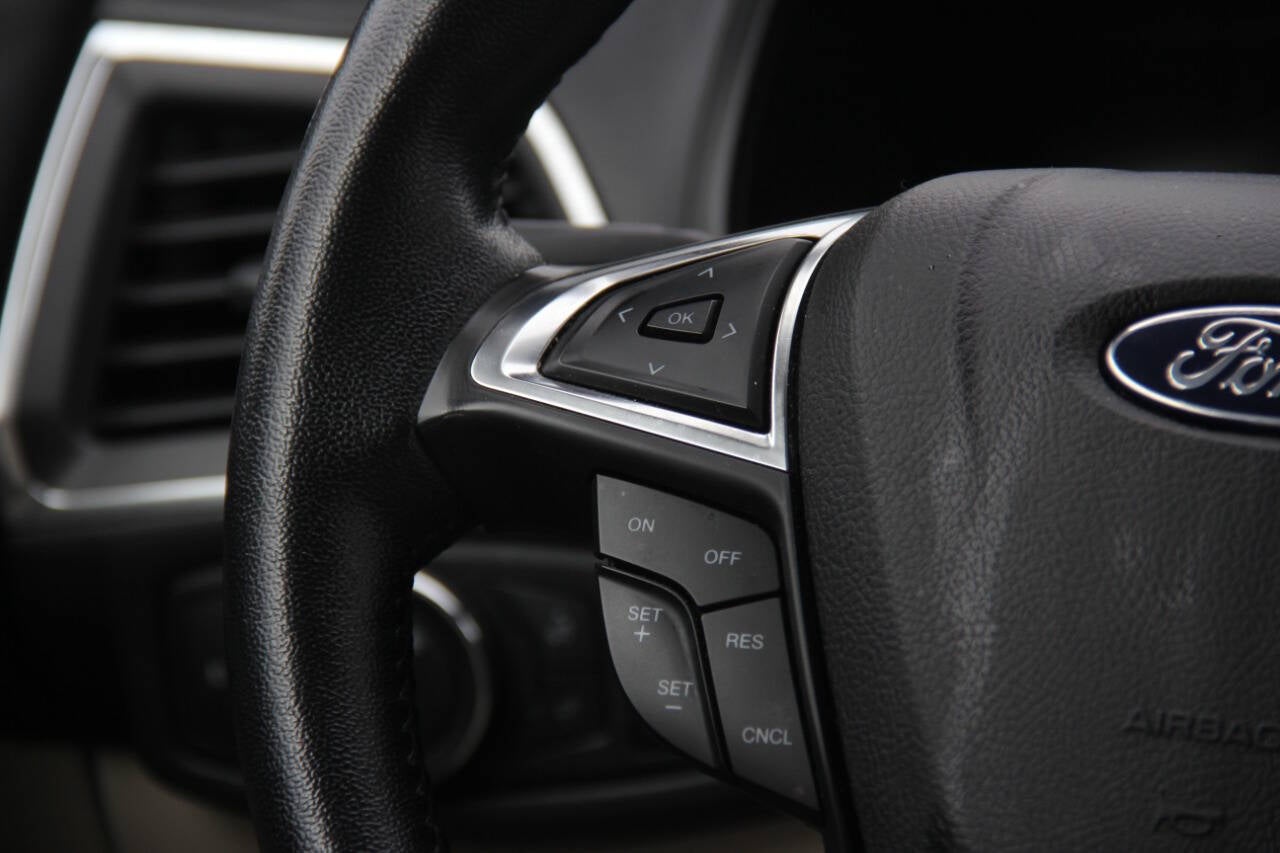 2022 Ford Edge Titanium AWD 4dr Crossover