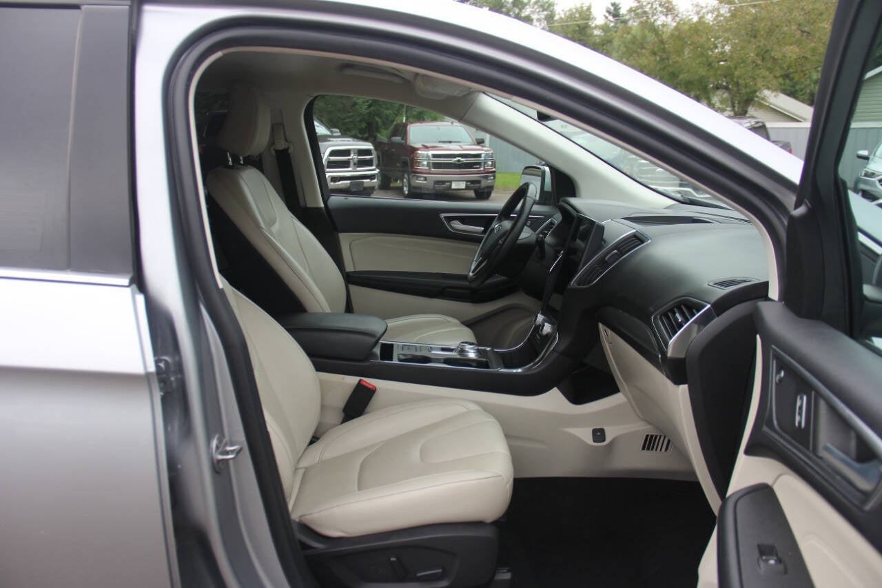 2022 Ford Edge Titanium AWD 4dr Crossover