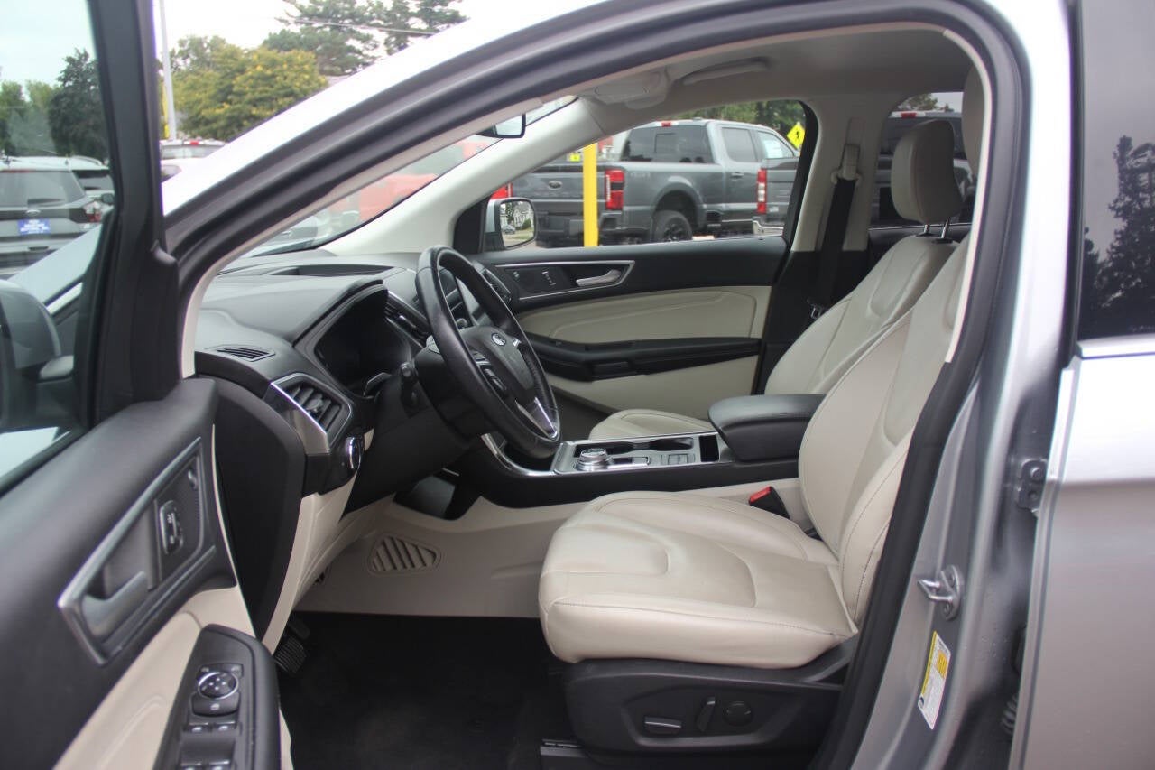 2022 Ford Edge Titanium AWD 4dr Crossover