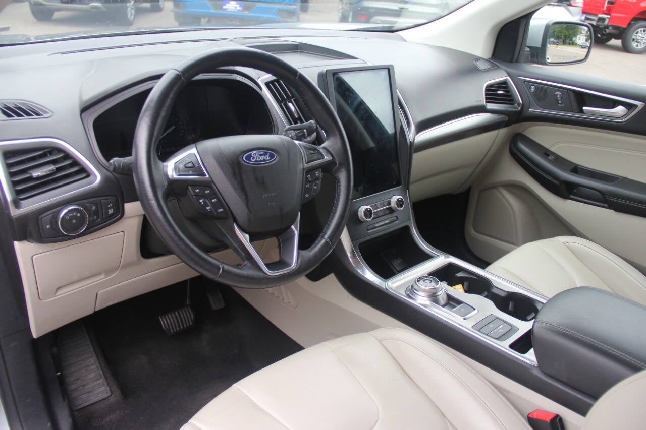 2022 Ford Edge Titanium AWD 4dr Crossover