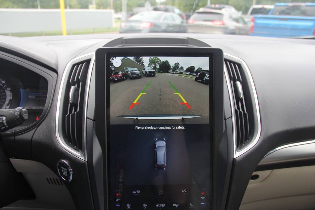 2022 Ford Edge Titanium AWD 4dr Crossover