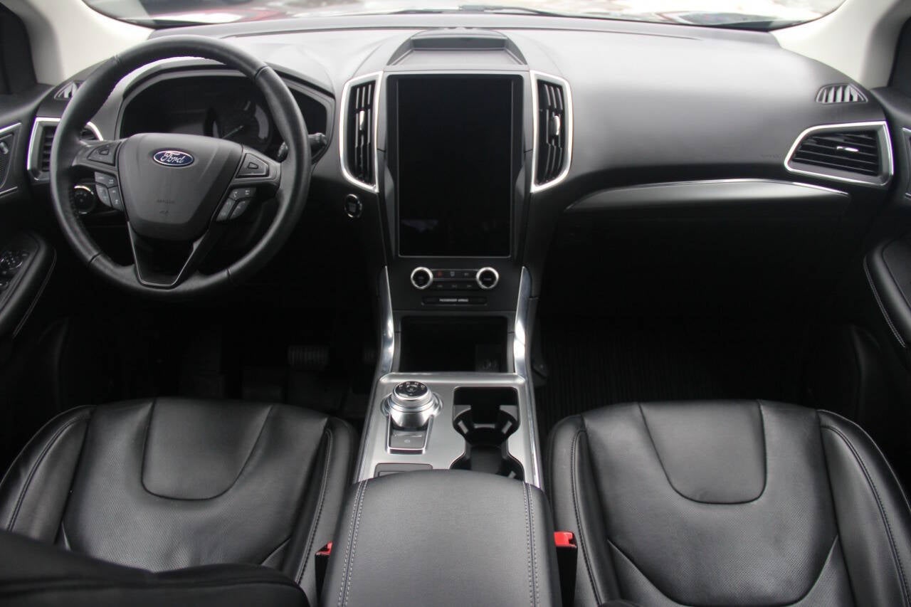 2022 Ford Edge Titanium AWD 4dr Crossover