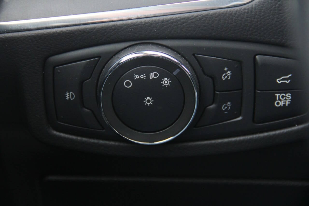 2022 Ford Edge Titanium AWD 4dr Crossover