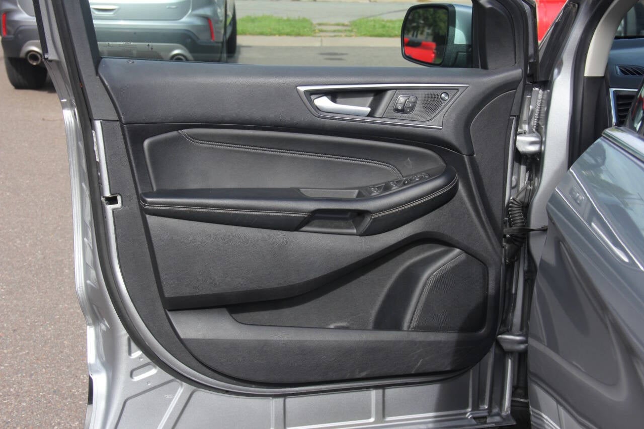 2022 Ford Edge Titanium AWD 4dr Crossover