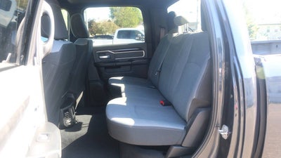 2022 RAM 3500 Big Horn 4x4 4dr Crew Cab 8 ft. LB DRW Pickup