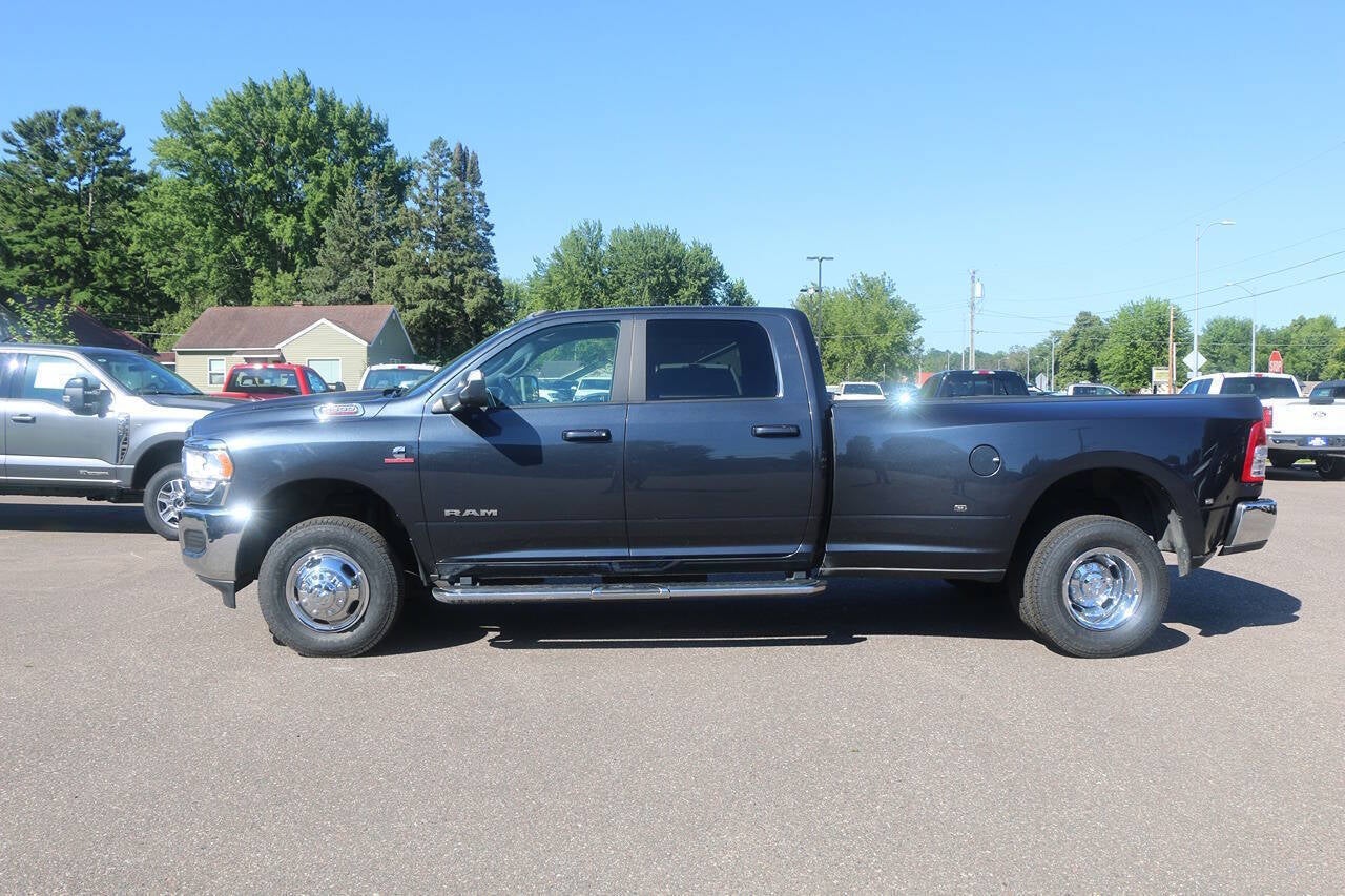 2022 RAM 3500 Big Horn 4x4 4dr Crew Cab 8 ft. LB DRW Pickup