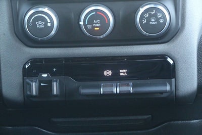 2022 RAM 3500 Big Horn 4x4 4dr Crew Cab 8 ft. LB DRW Pickup