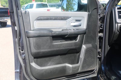 2022 RAM 3500 Big Horn 4x4 4dr Crew Cab 8 ft. LB DRW Pickup