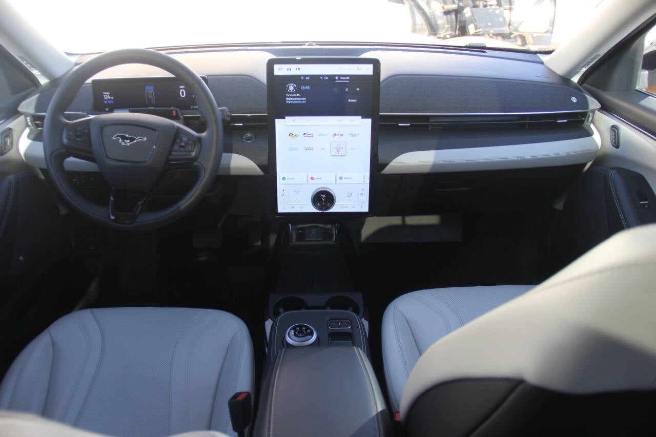 2022 Ford Mustang Mach-E Premium AWD 4dr SUV