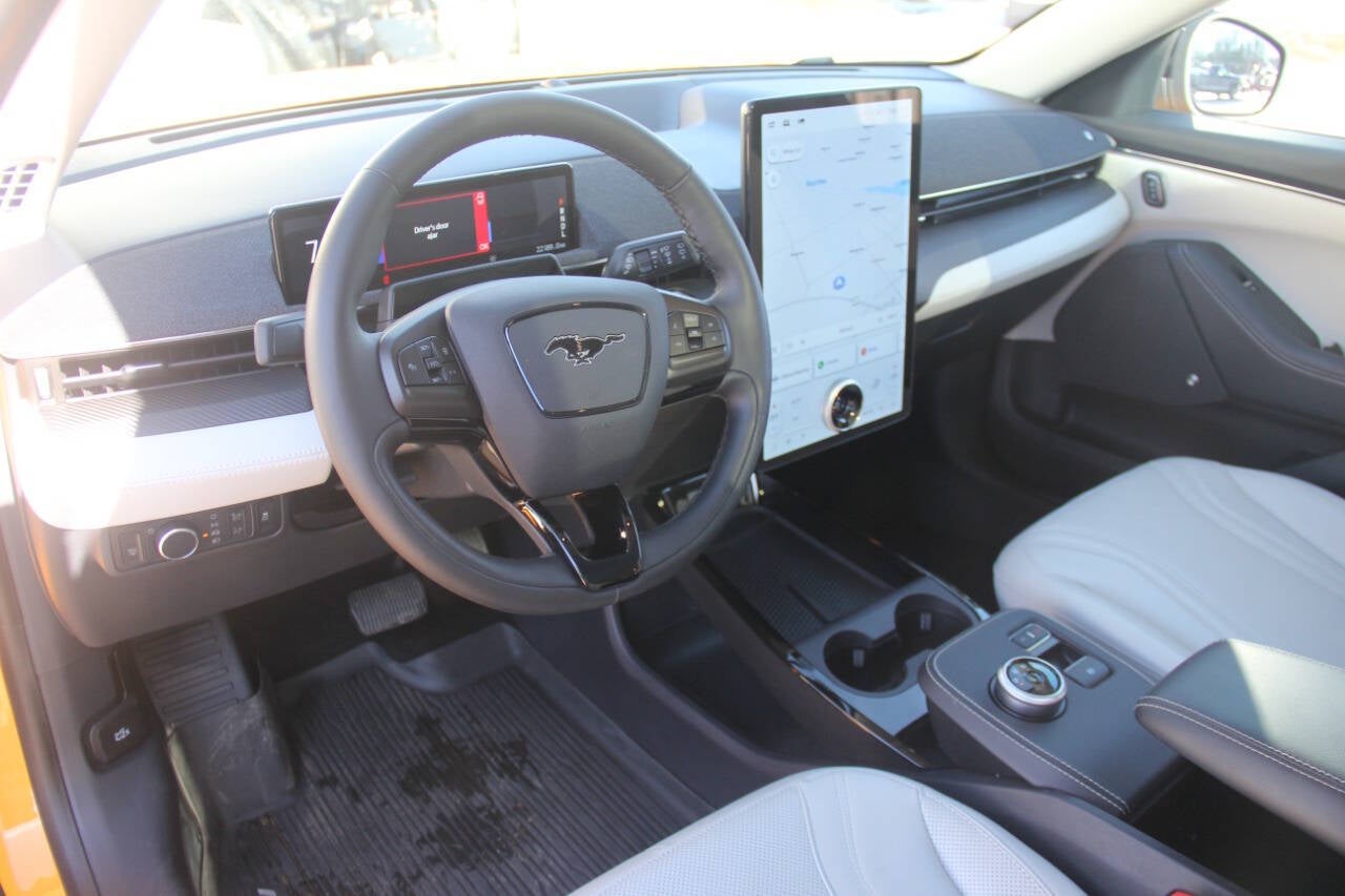 2022 Ford Mustang Mach-E Premium AWD 4dr SUV