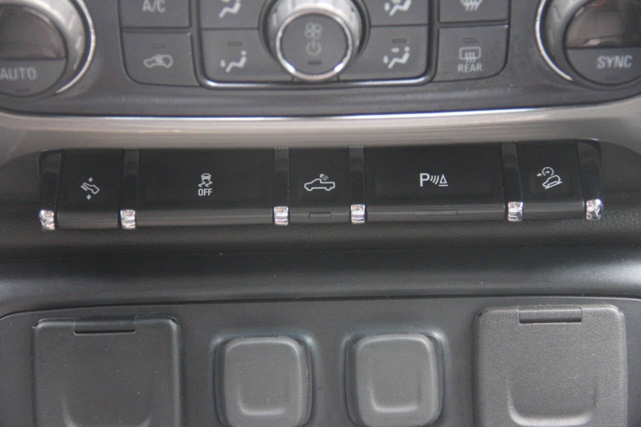 2018 Chevrolet Silverado 1500 LTZ Z71 4x4 4dr Crew Cab 5.8 ft. SB