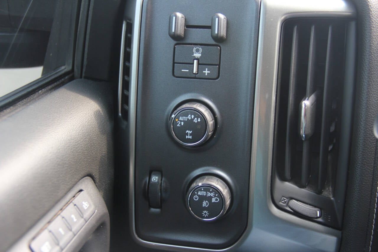 2018 Chevrolet Silverado 1500 LTZ Z71 4x4 4dr Crew Cab 5.8 ft. SB