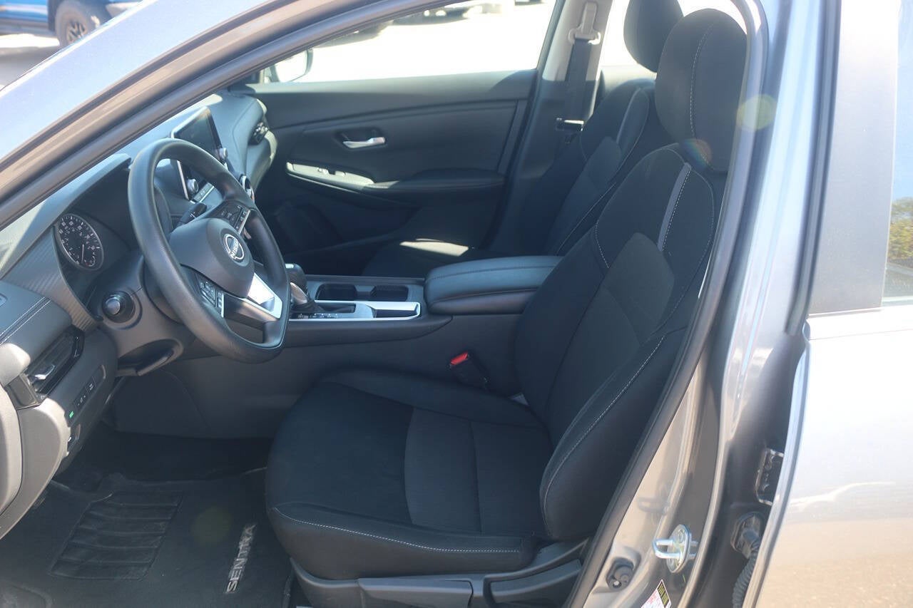 2024 Nissan Sentra SV 4dr Sedan