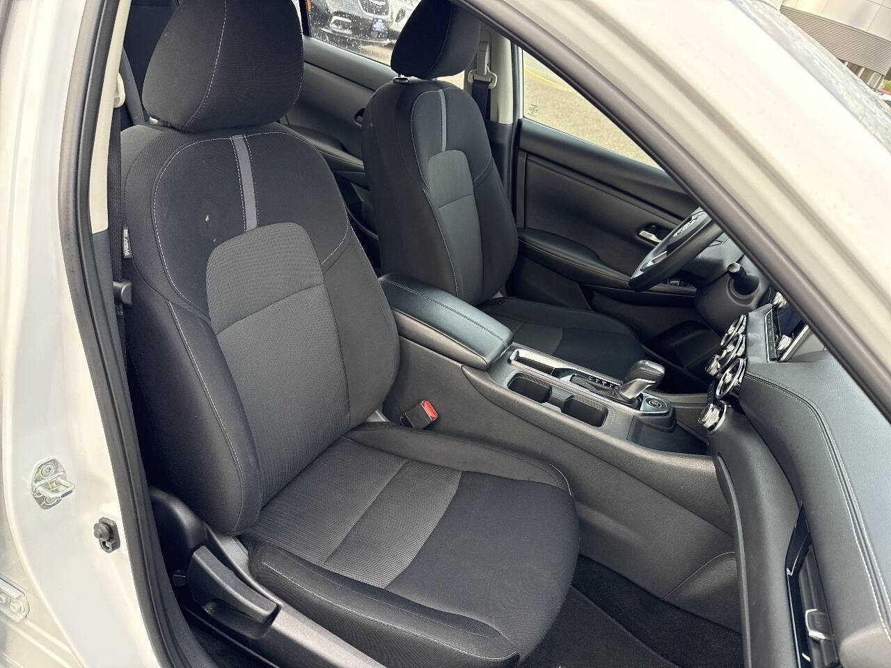 2024 Nissan Sentra SV 4dr Sedan