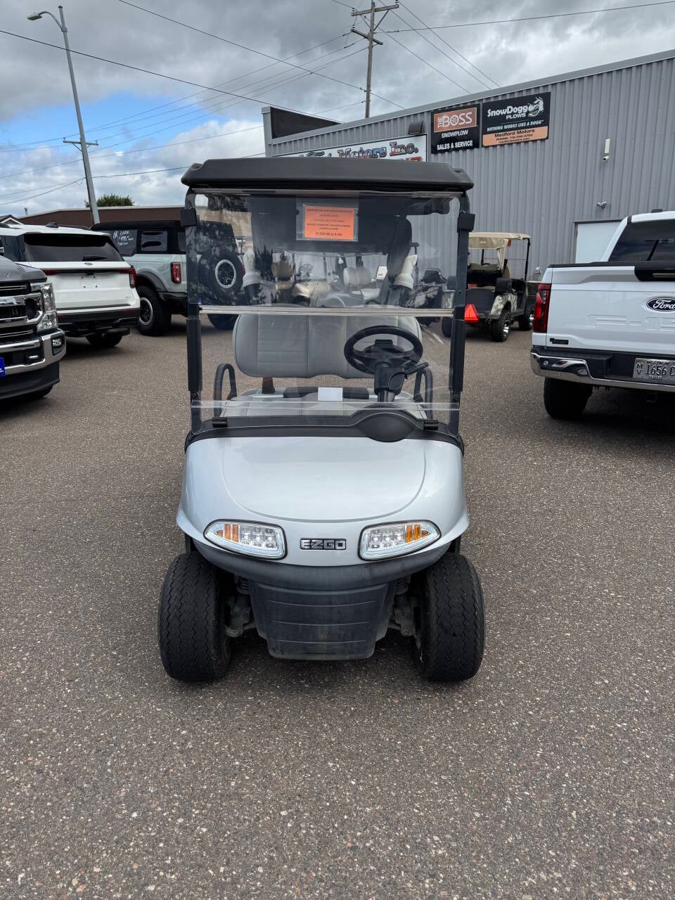 2020 E-Z-GO RXV Elite