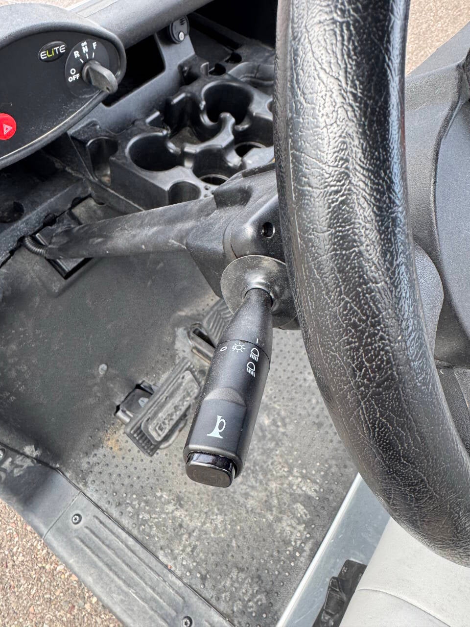 2020 E-Z-GO RXV Elite