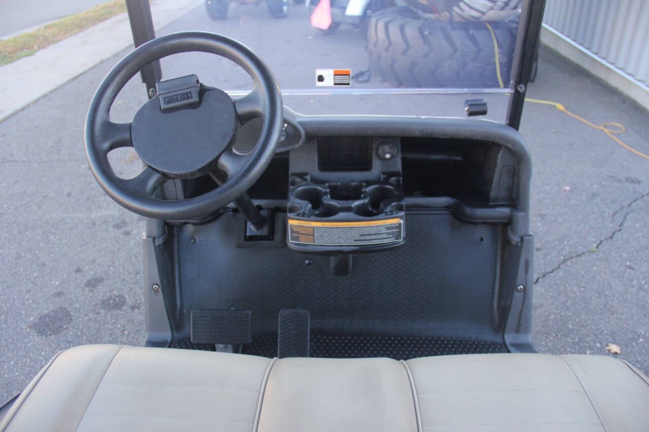 2020 E-Z-GO RXV ELiTE Base