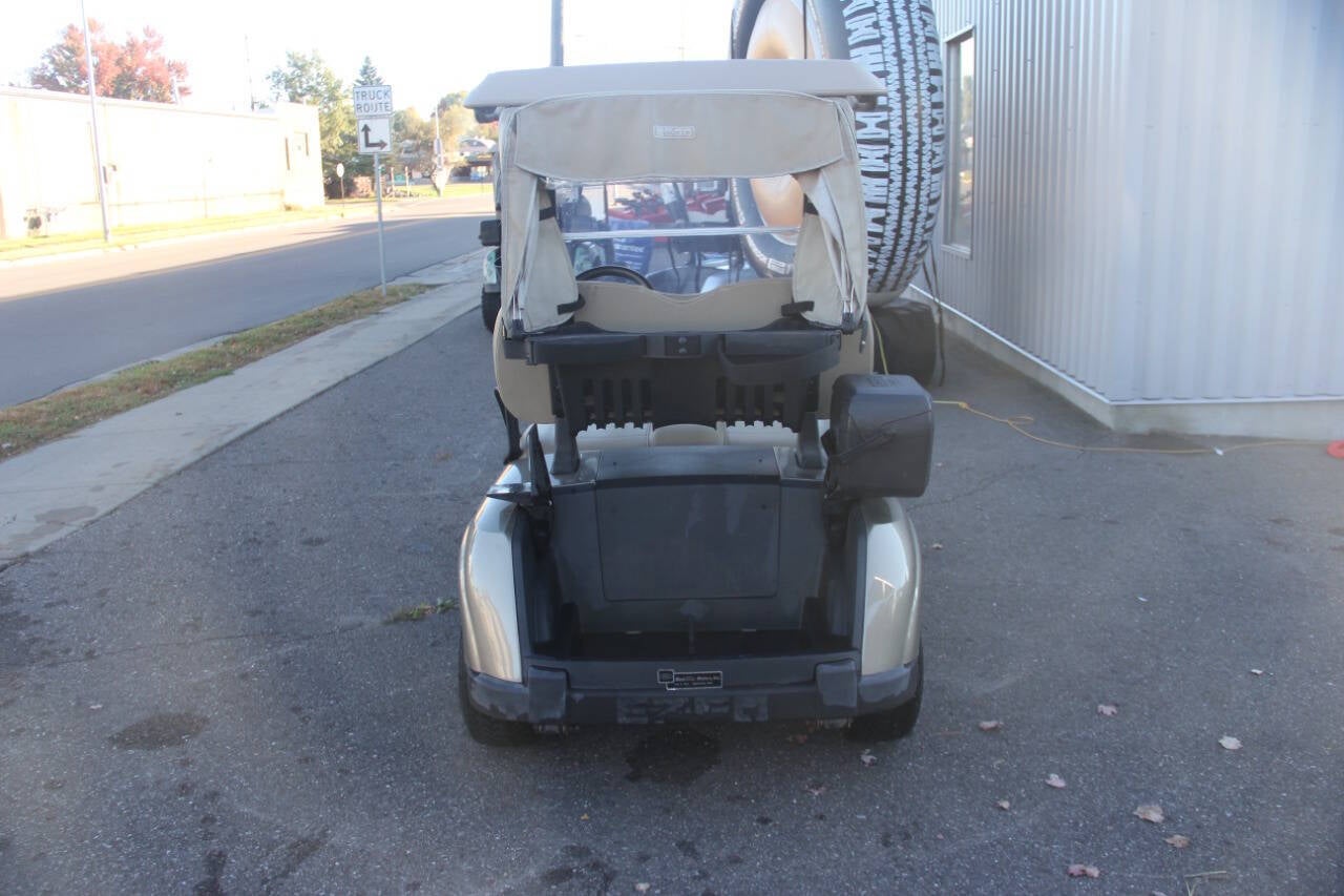 2020 E-Z-GO RXV ELiTE Base