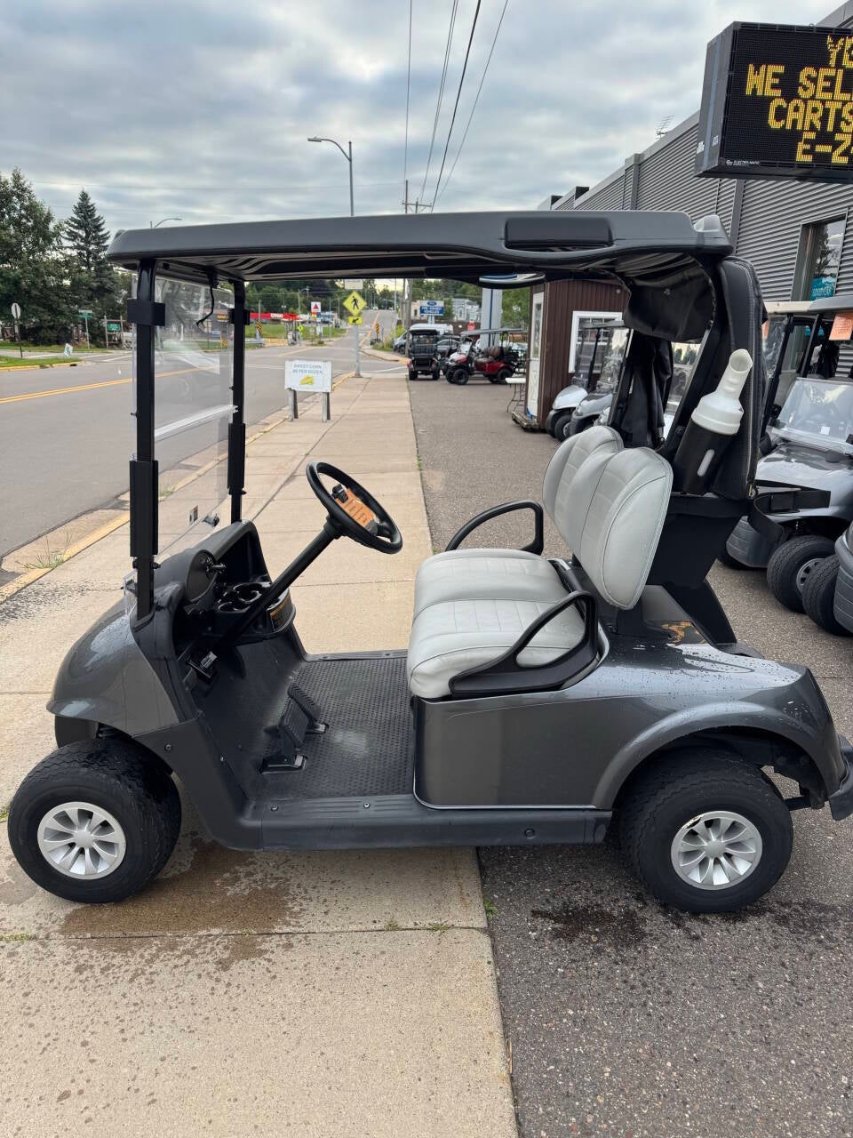 2020 E-Z-GO RXV Elite