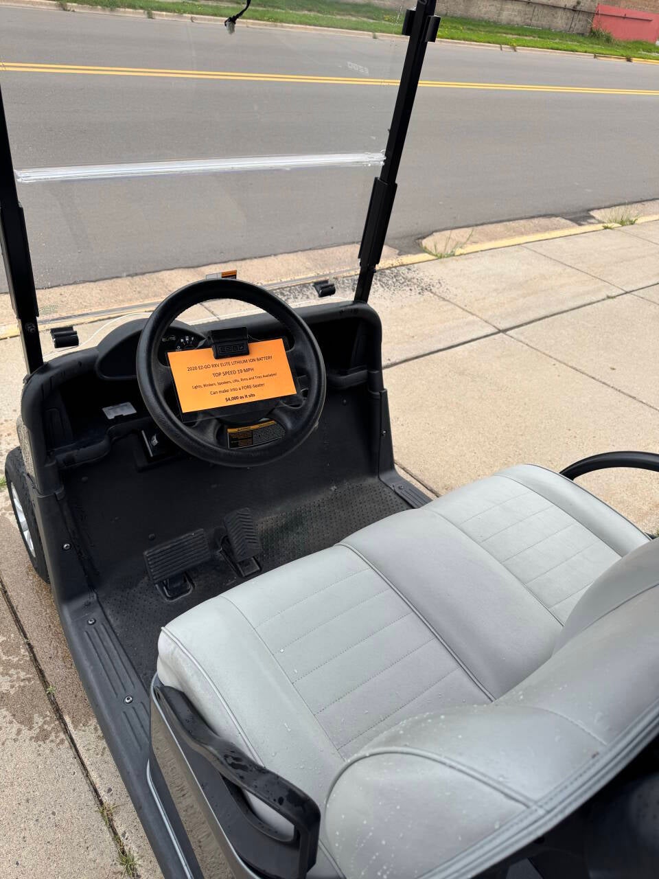 2020 E-Z-GO RXV Elite