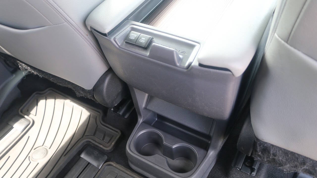 2023 Toyota Sienna XLE 7 Passenger AWD 4dr Mini Van