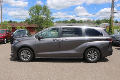 2023 Toyota Sienna XLE 7 Passenger AWD 4dr Mini Van