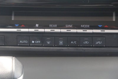 2023 Toyota Sienna XLE 7 Passenger AWD 4dr Mini Van