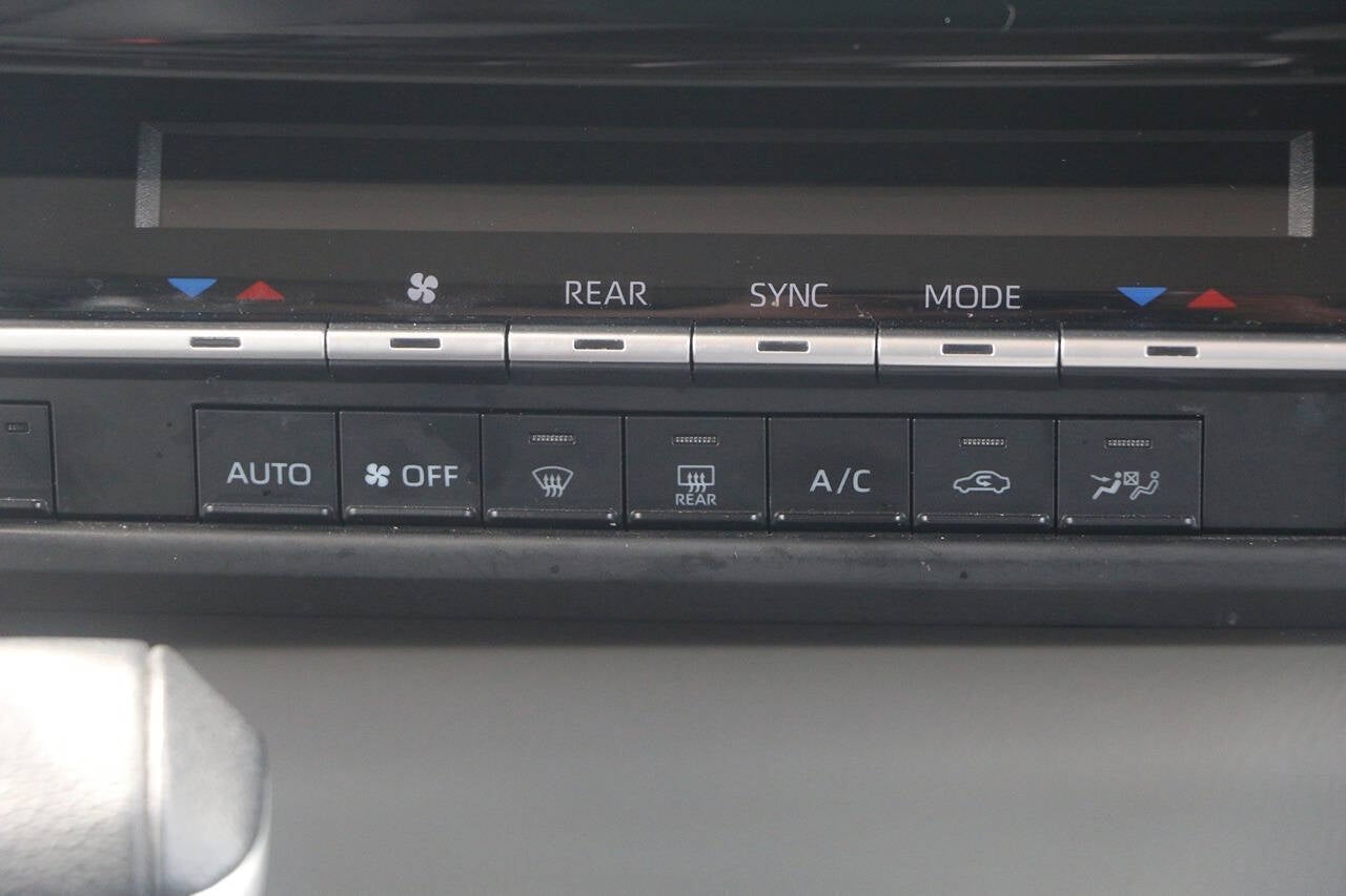 2023 Toyota Sienna XLE 7 Passenger AWD 4dr Mini Van